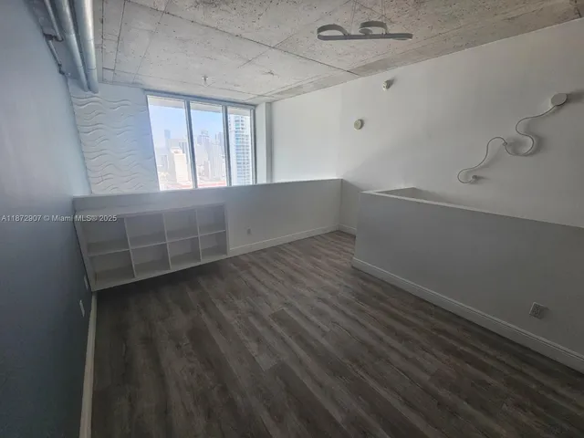 $464,700 | 690 Southwest 1st Court, Unit 2515, Miami, FL 33130