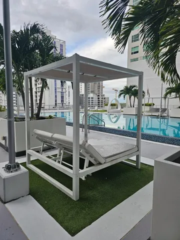 $464,700 | 690 Southwest 1st Court, Unit 2515, Miami, FL 33130