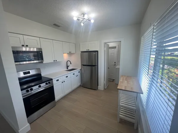 $2,650 | 196 Northeast 28th Street, Boca Raton, FL 33431