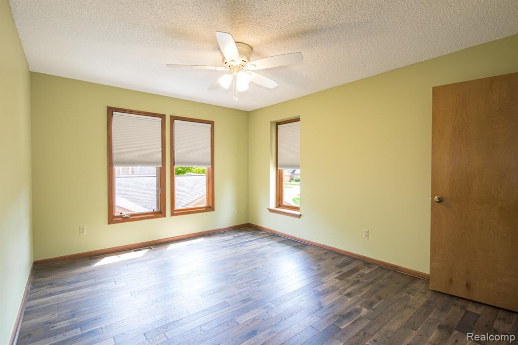 22140 River Ridge Trail, Unit 49 Farmington, MI 48335 - Photo 15 of 27