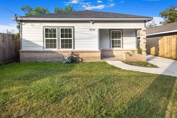 $2,190 | 3234 Berry Street, Houston, TX 77004