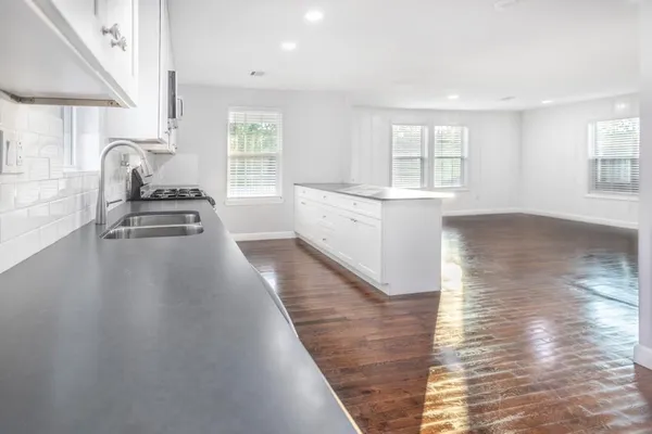 $2,190 | 3234 Berry Street, Houston, TX 77004