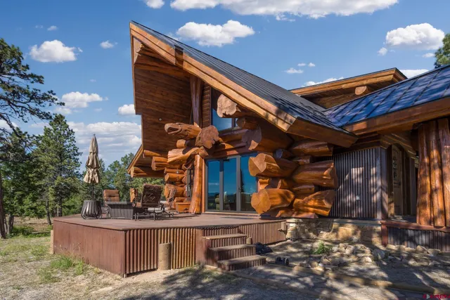 a view of a house with a outdoor space