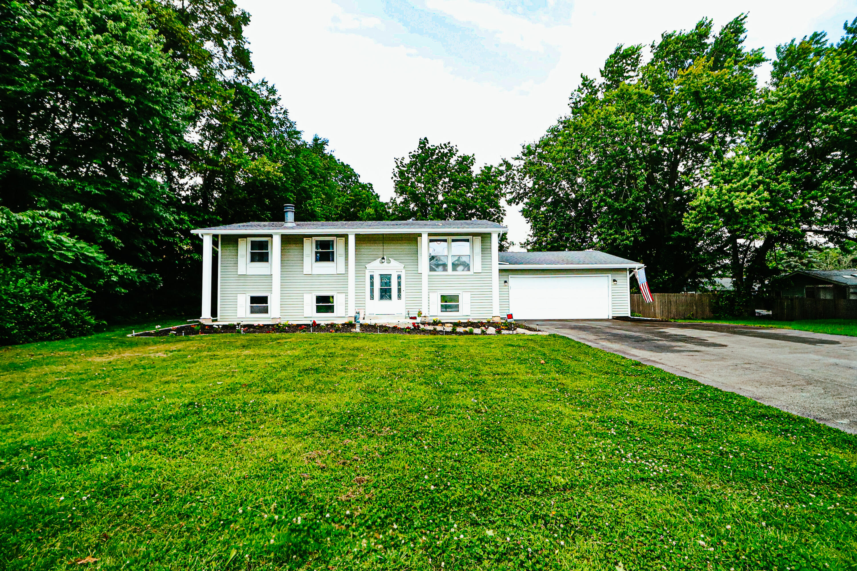 750 Meridian Road Valparaiso, IN 46385 - Photo 1 of 49 3000x2000