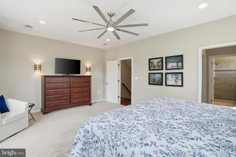 $929,900 | 232 Bluemont Branch Terrace Southeast, Leesburg, VA 20175