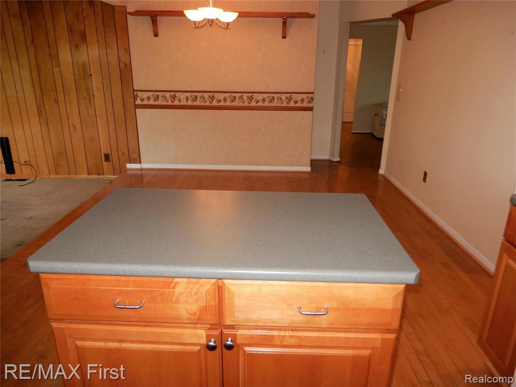 2440 Common Road Warren, MI 48092 - Photo 8 of 22