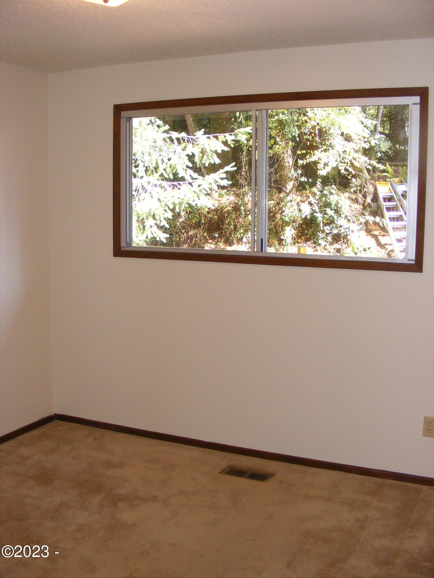1851 Southeast Ammon Road Toledo, OR 97391 - Photo 10 of 20 DSCF2078