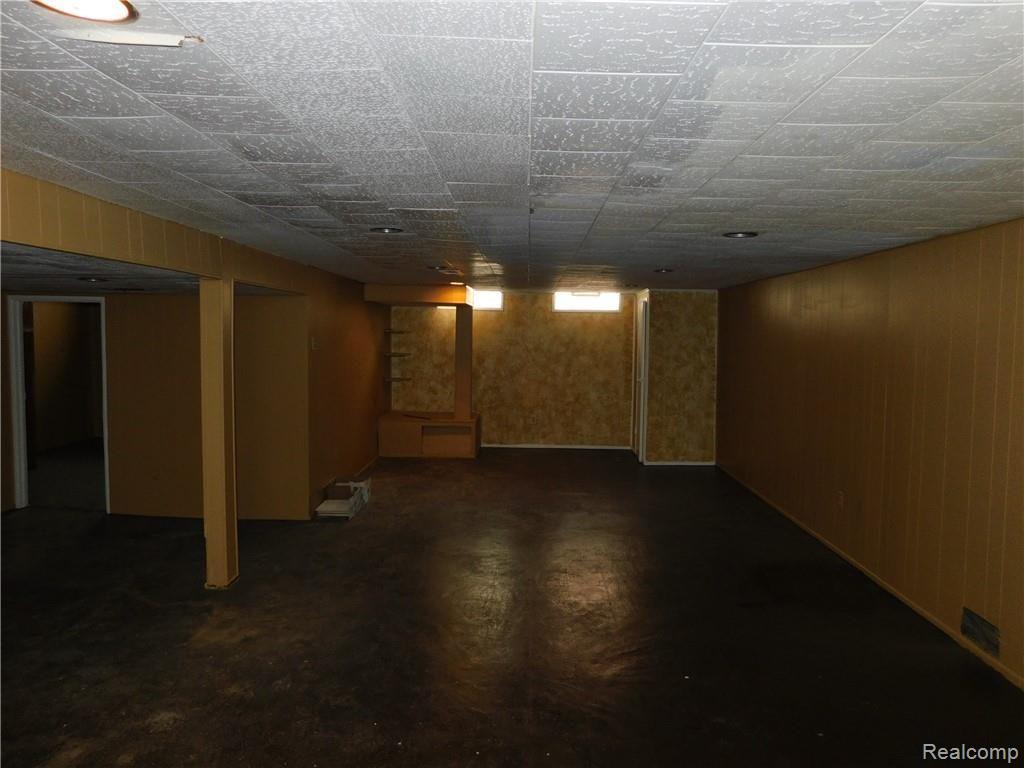 20039 Burt Road Detroit, MI 48219 - Photo 14 of 17