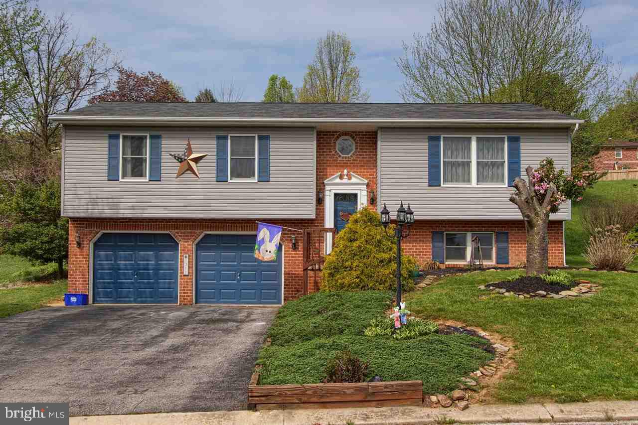 1311 Toann Road York, PA 17403 - Photo 1 of 27 Gallery Image 1