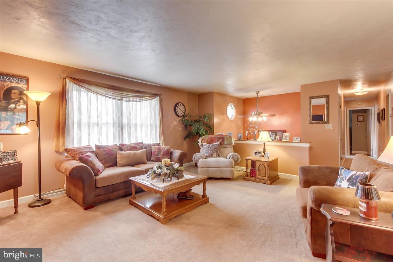 1311 Toann Road York, PA 17403 - Photo 4 of 27 Gallery Image 4