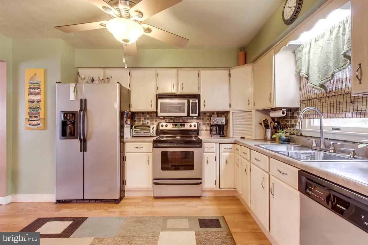 1311 Toann Road York, PA 17403 - Photo 8 of 27 Gallery Image 8