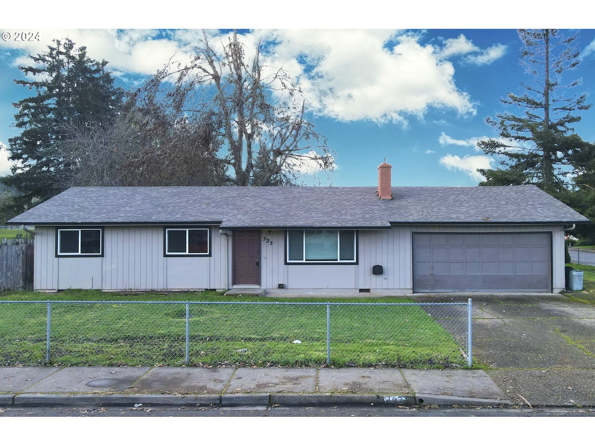 325 South R Street Cottage Grove, OR 97424 - Photo 1 of 31 Gallery Image 1