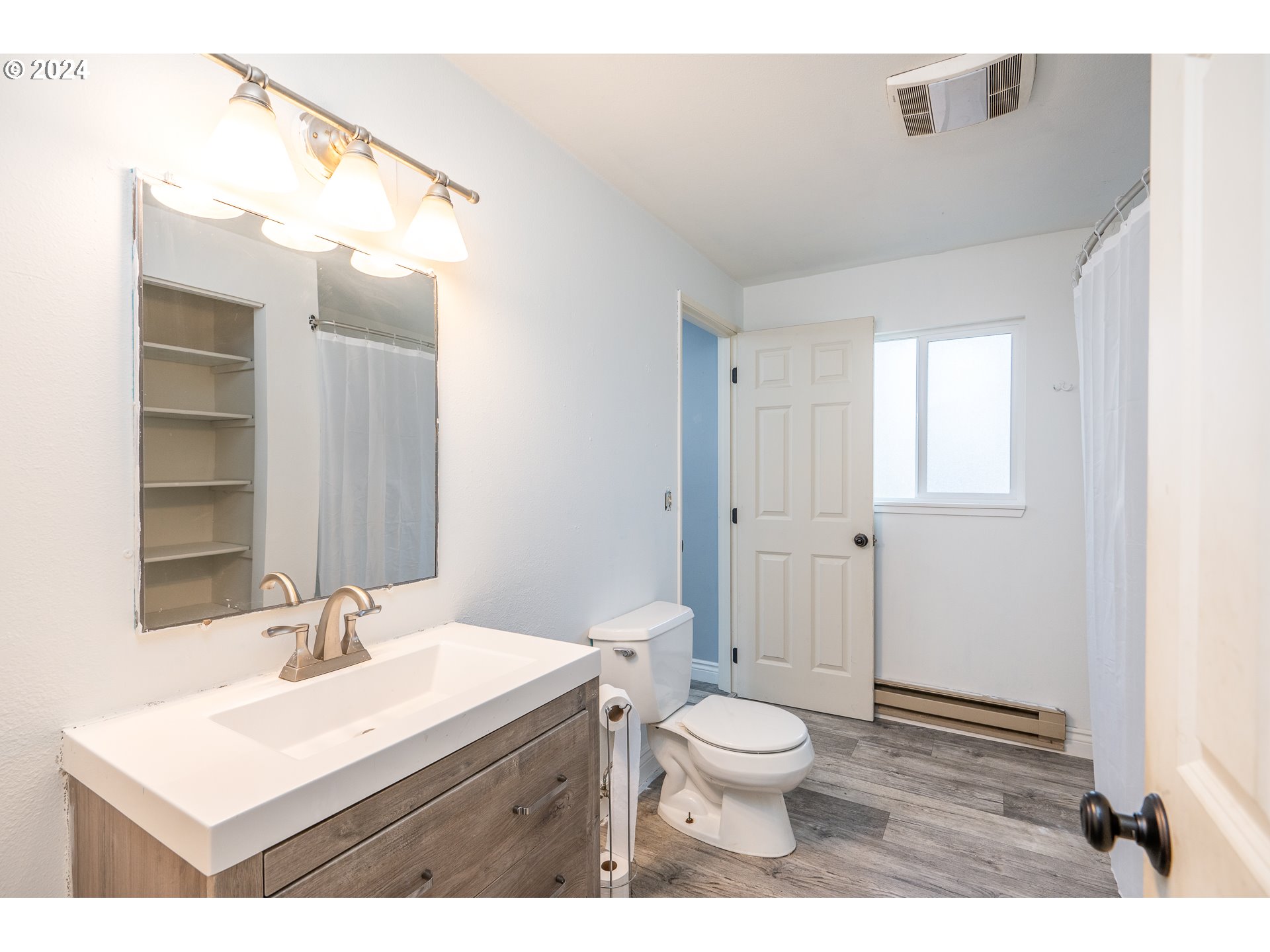 325 South R Street Cottage Grove, OR 97424 - Photo 14 of 31 Gallery Image 14