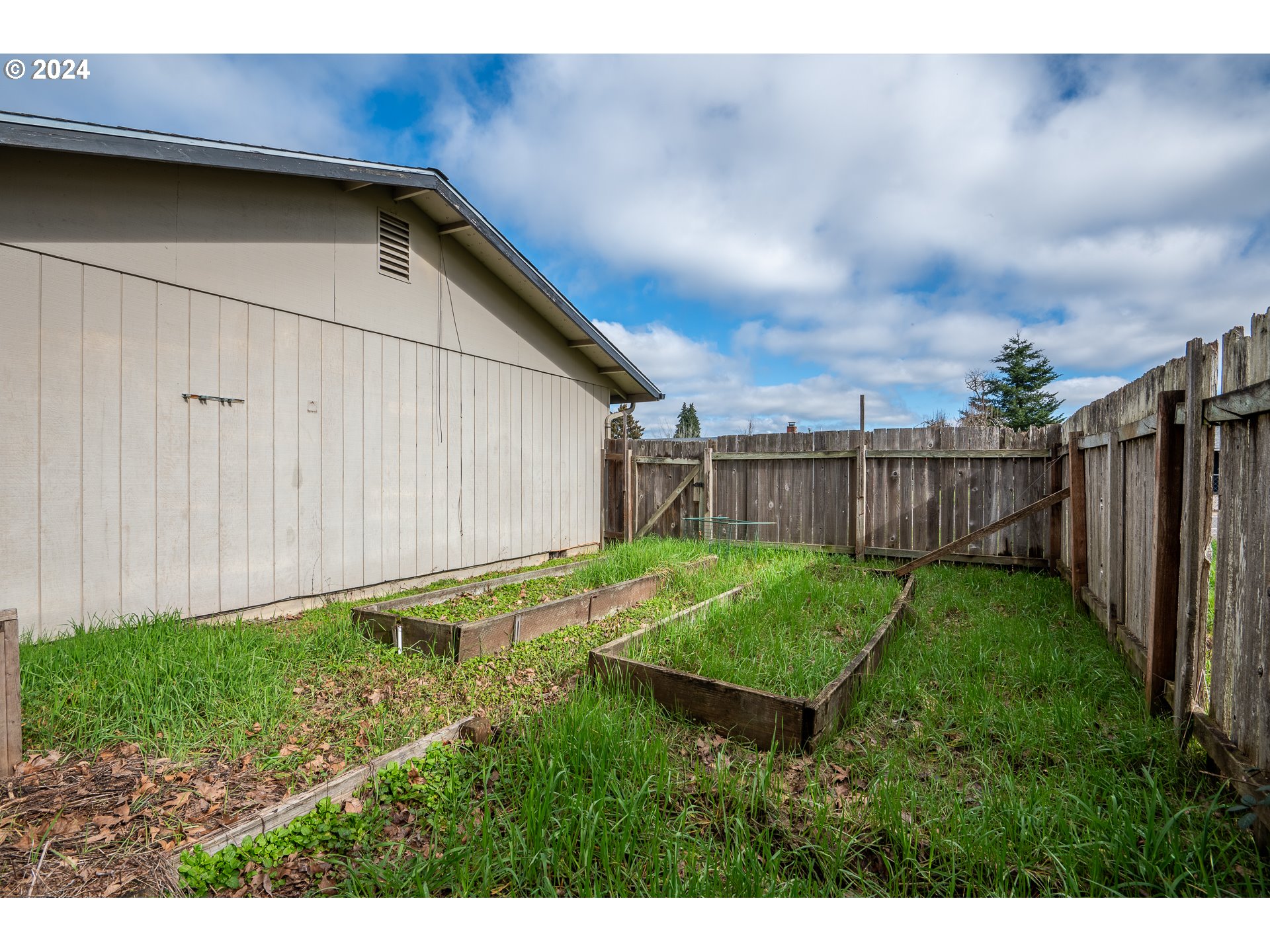 325 South R Street Cottage Grove, OR 97424 - Photo 26 of 31 Gallery Image 26