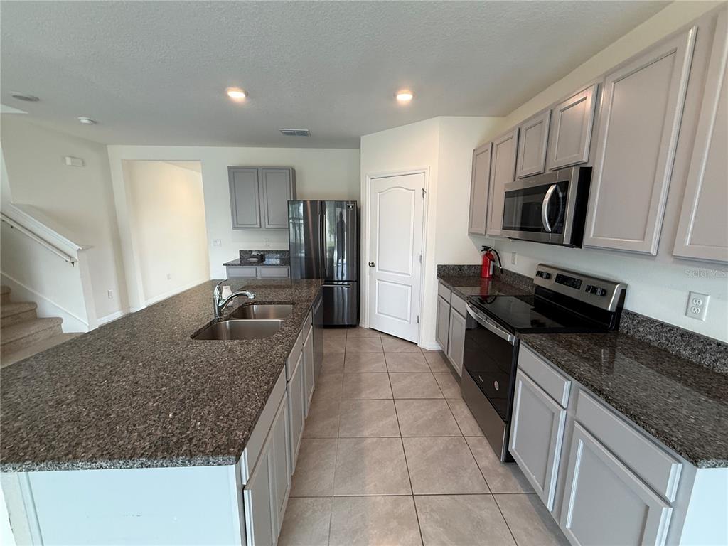 2029 Maple Ridge Drive Zellwood, FL 32798 - Photo 6 of 39