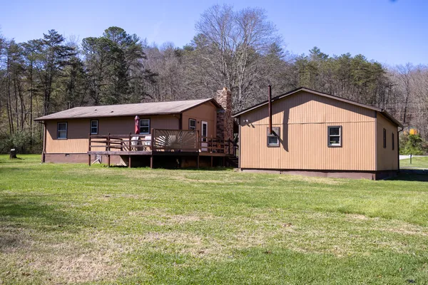 $199,000 | 3742 Paint Bank Road, New Castle, VA 24127