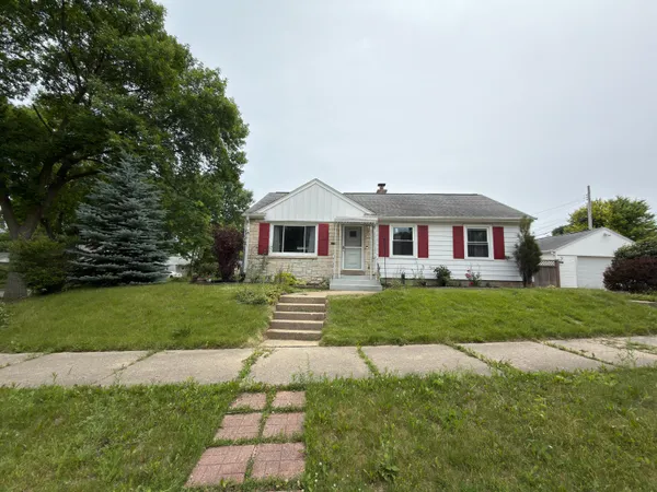 $199,900 | 7501 West Vienna Court, Milwaukee, WI 53216