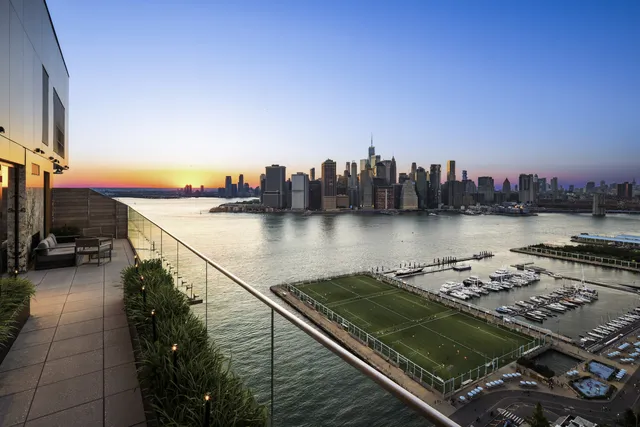 $5,625,000 | 50 Bridge Park Drive, Unit 24A | Brooklyn Heights