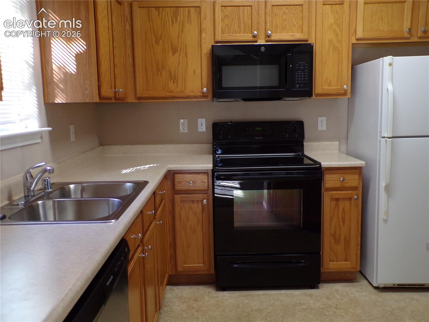 3815 Riviera Grove, Unit 101 Colorado Springs, CO 80922 - Photo 6 of 20 Gallery Image 6