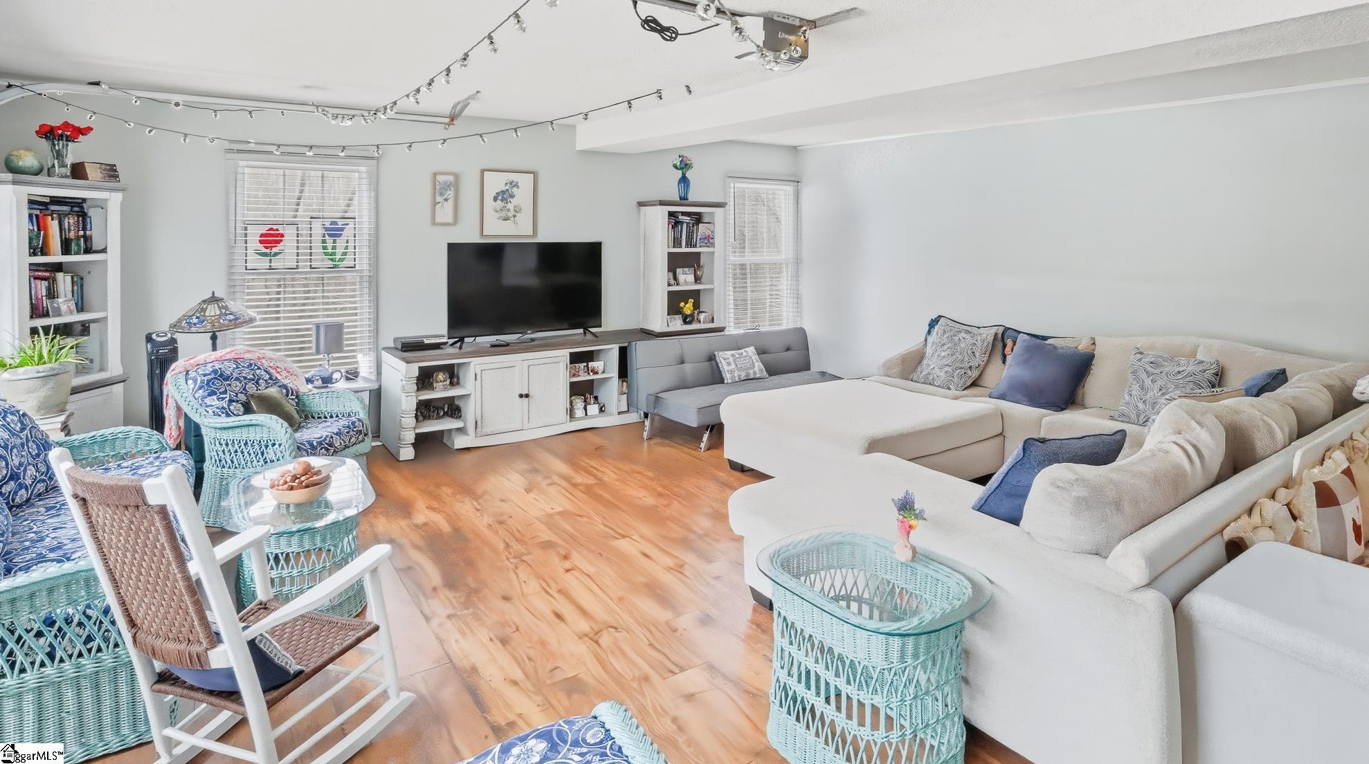 308 Fireside Court Boiling Springs, SC 29316 - Photo 11 of 21