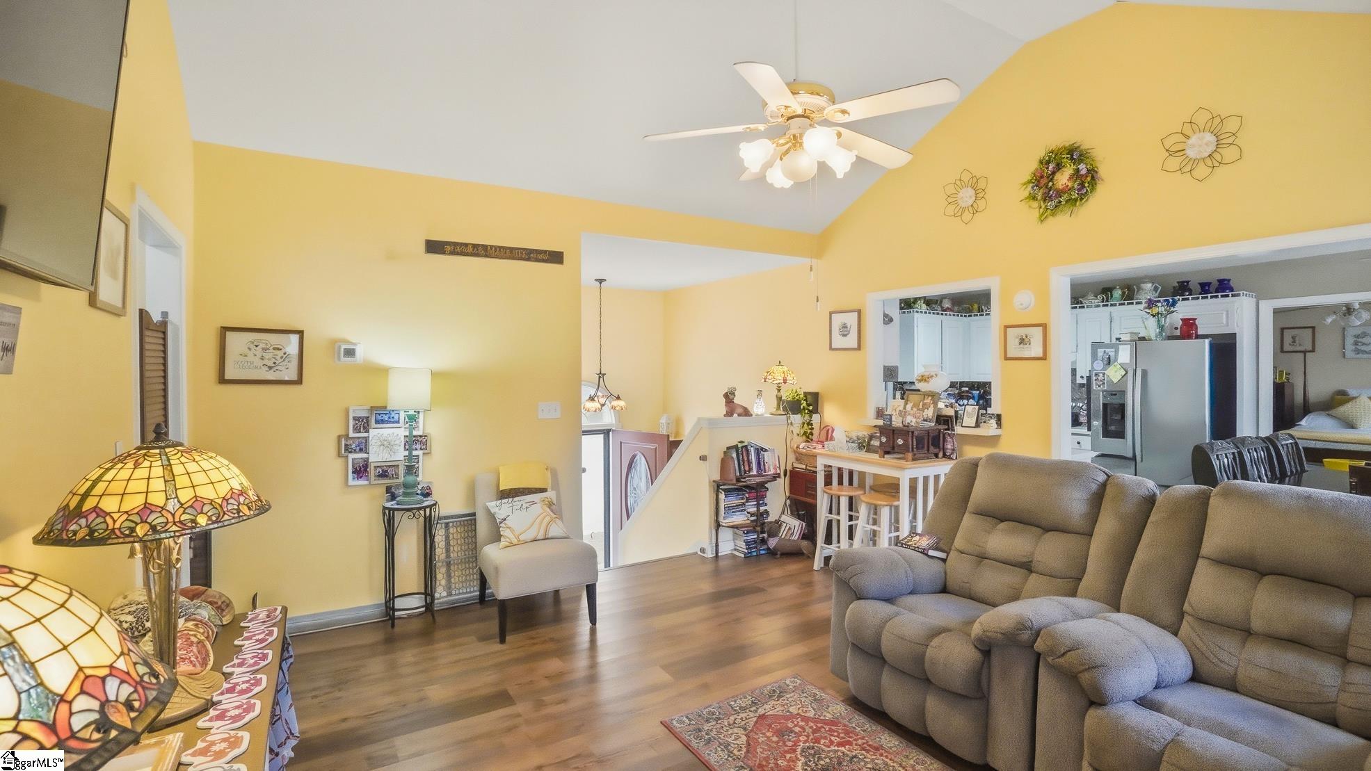 308 Fireside Court Boiling Springs, SC 29316 - Photo 4 of 21