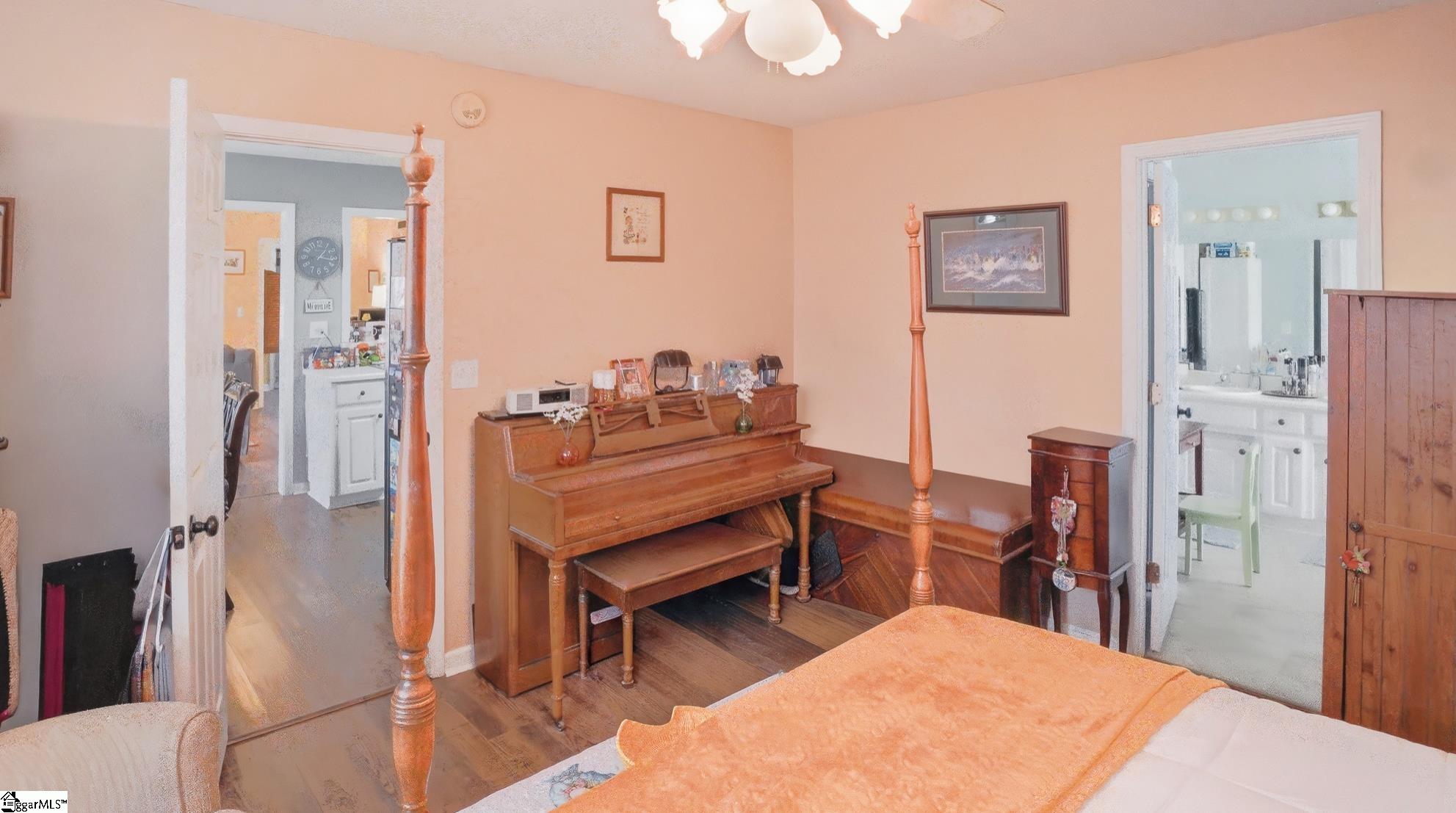 308 Fireside Court Boiling Springs, SC 29316 - Photo 10 of 21