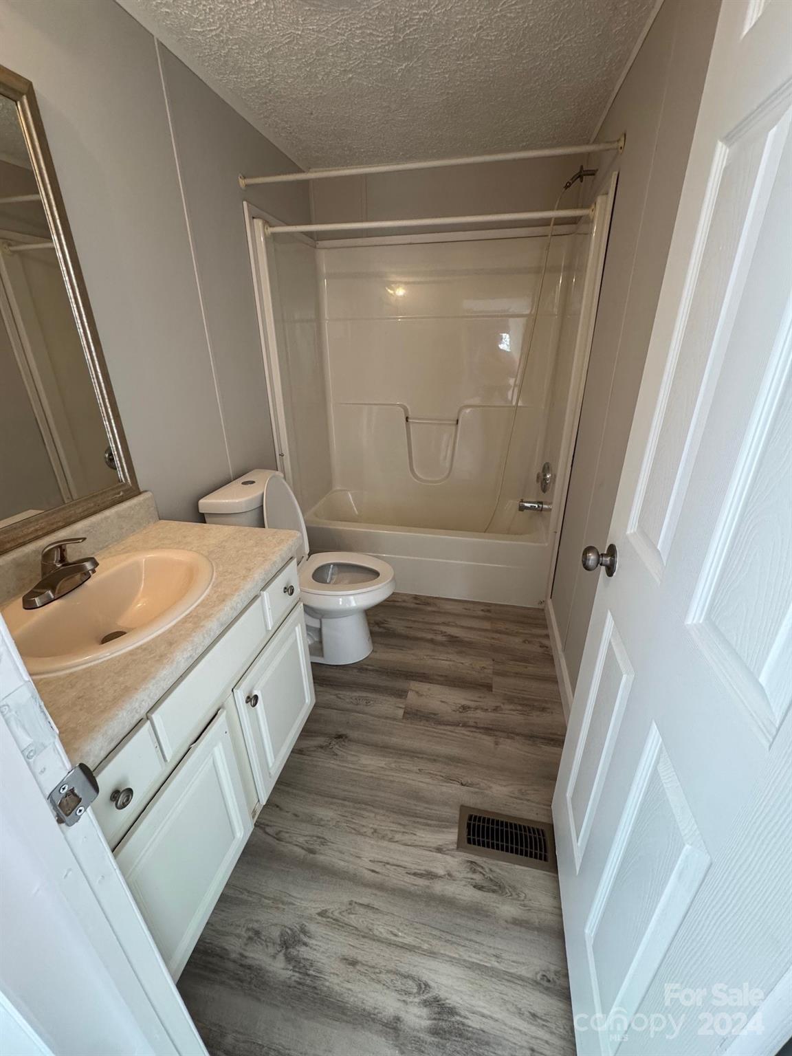 164 Lower Edgewood Road Candler, NC 28715 - Photo 9 of 15 Gallery Image 9