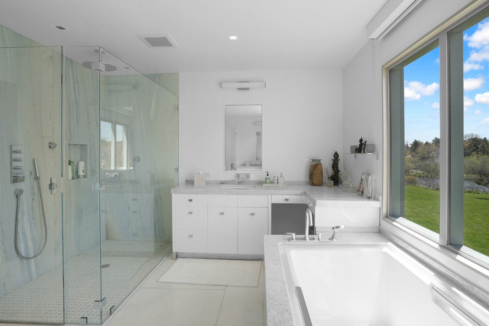 18 Point Inner Way Chilmark, MA 02535 - Photo 56 of 65 Second floor of pool house bath