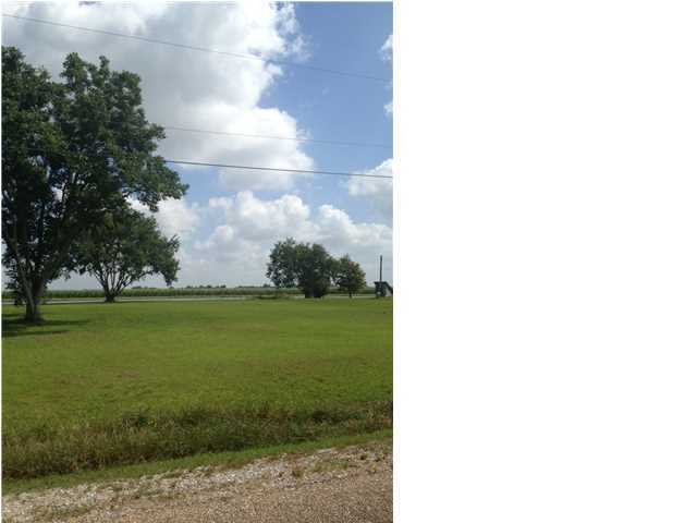 13 Labiche Road New Iberia, LA 70560 - Photo 1 of 4 Primary Photo