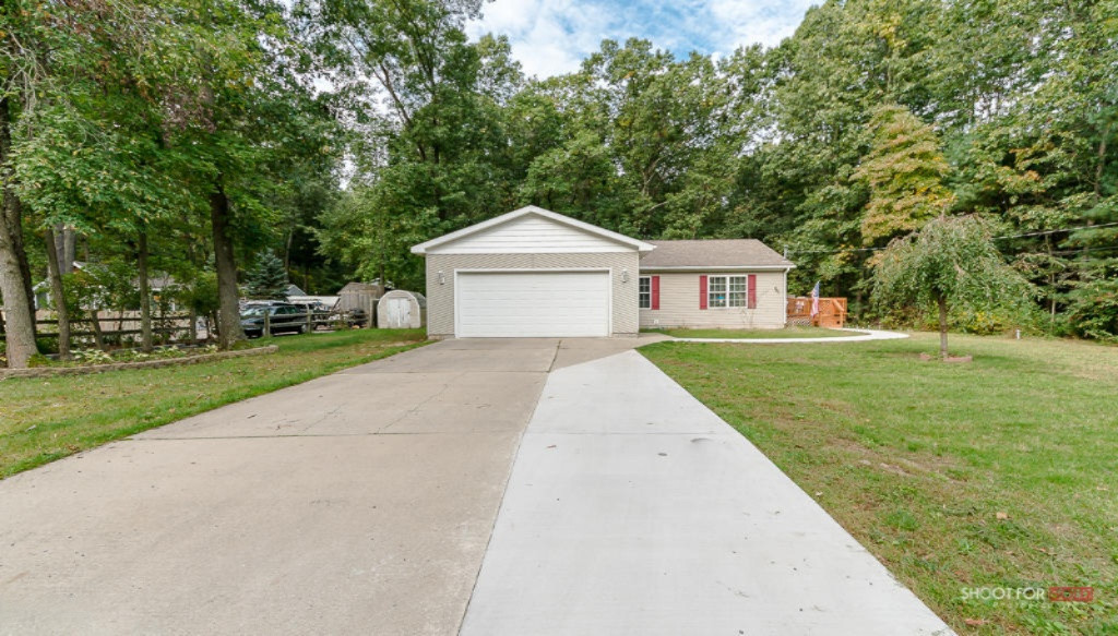 261 South Dangl Road Muskegon, MI 49442 - Photo 2 of 27 261S.Dangl01Lores