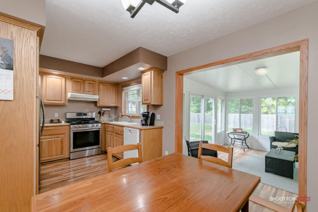 261 South Dangl Road Muskegon, MI 49442 - Photo 9 of 27 261S.Dangl11Lores