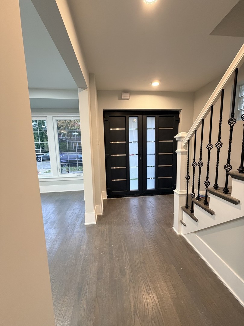3024 West Fargo Avenue Chicago, IL 60645 - Photo 13 of 39