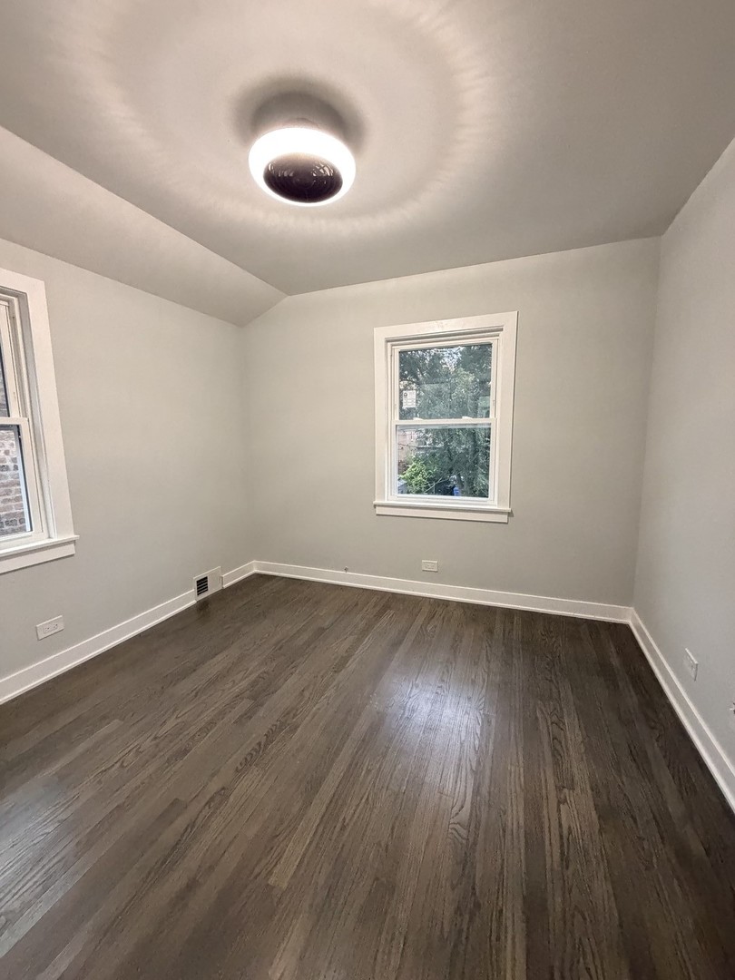 3024 West Fargo Avenue Chicago, IL 60645 - Photo 25 of 39