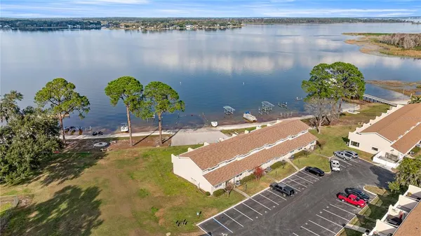 $275,100 | 11001 Southeast Sunset Harbor Road, Unit B14, Summerfield, FL 34491