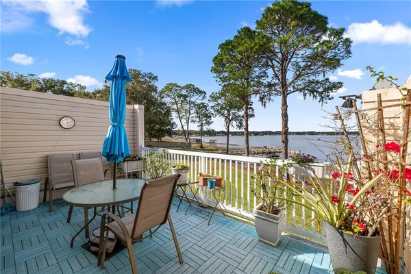 $275,100 | 11001 Southeast Sunset Harbor Road, Unit B14, Summerfield, FL 34491