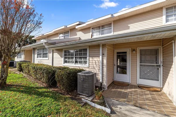 $275,100 | 11001 Southeast Sunset Harbor Road, Unit B14, Summerfield, FL 34491