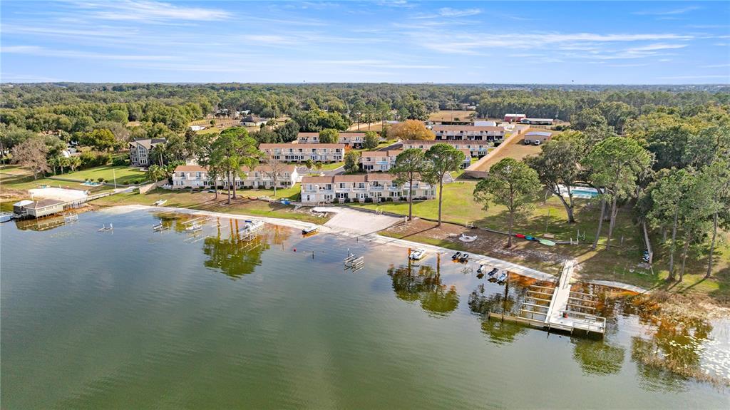 11001 Southeast Sunset Harbor Road, Unit B14 Summerfield, FL 34491 - Photo 7 of 32