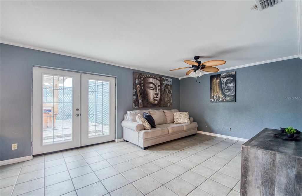 1007 Vineyard Court Dunedin, FL 34698 - Photo 16 of 51