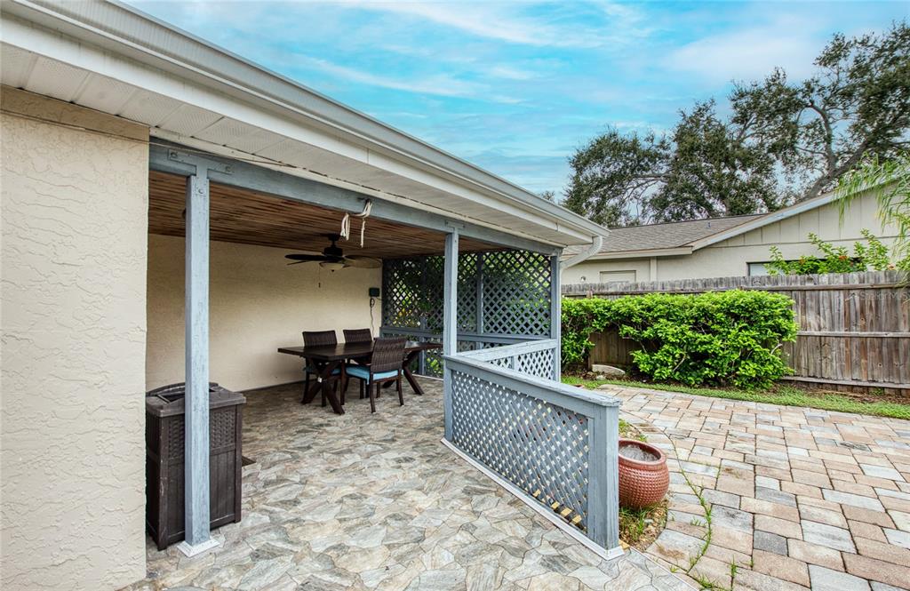 1007 Vineyard Court Dunedin, FL 34698 - Photo 34 of 51