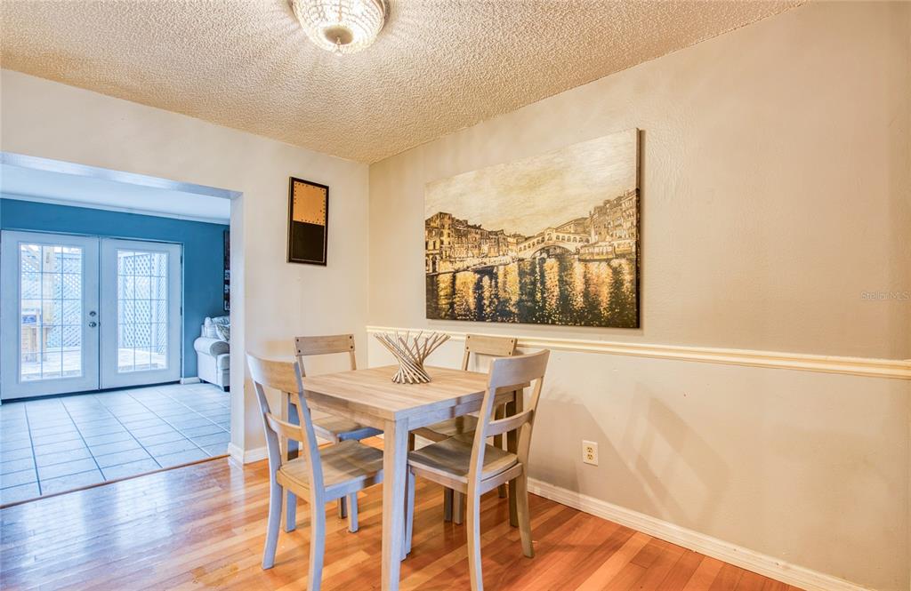 1007 Vineyard Court Dunedin, FL 34698 - Photo 9 of 51