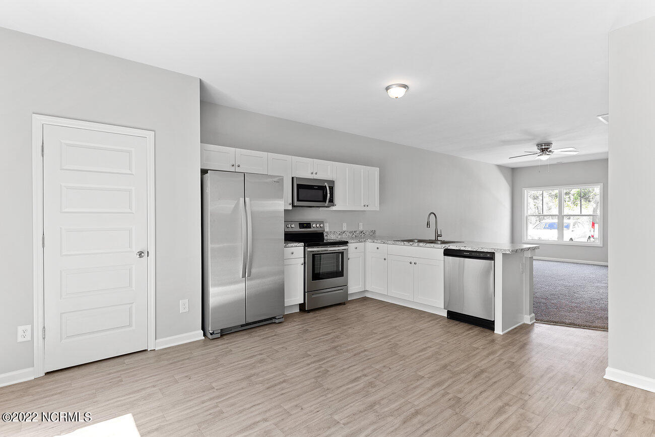 133 Buckhorn Avenue Holly Ridge, NC 28445 - Photo 6 of 19 006_119_buckhorn-6