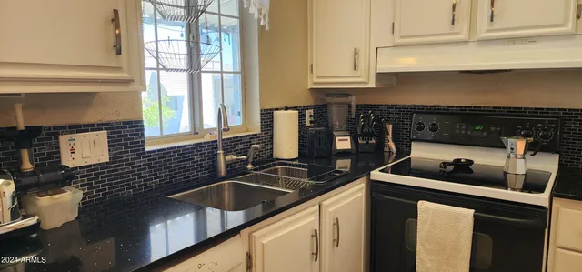 $74,900 | 2233 East Behrend Drive, Unit 41, Phoenix, AZ 85024