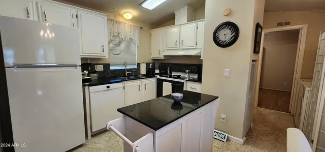 $74,900 | 2233 East Behrend Drive, Unit 41, Phoenix, AZ 85024