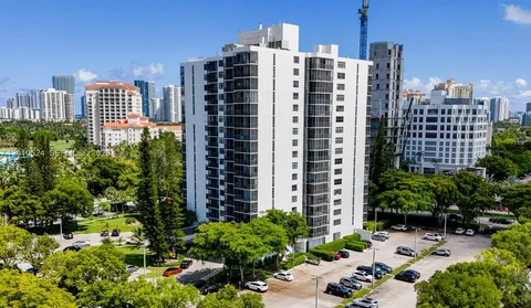 $365,000 | 20100 West Country Club Drive, Unit 504, Aventura, FL 33180