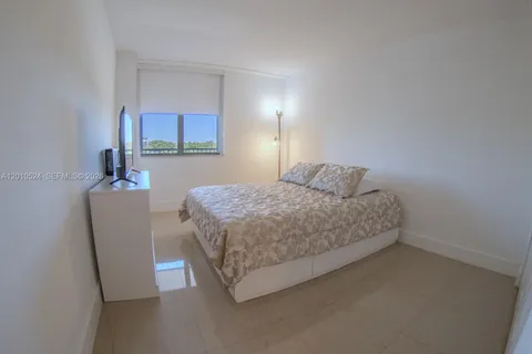 $365,000 | 20100 West Country Club Drive, Unit 504, Aventura, FL 33180