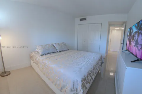 $365,000 | 20100 West Country Club Drive, Unit 504, Aventura, FL 33180
