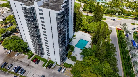 $365,000 | 20100 West Country Club Drive, Unit 504, Aventura, FL 33180