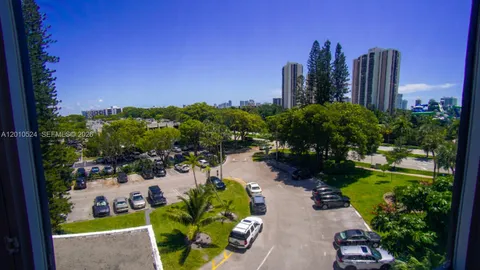$365,000 | 20100 West Country Club Drive, Unit 504, Aventura, FL 33180