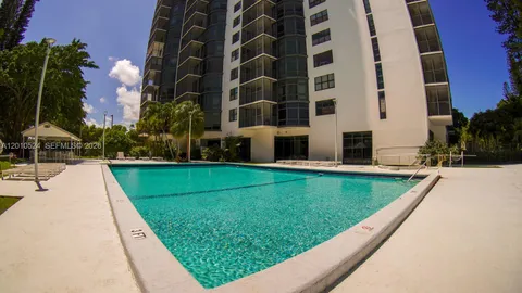 $365,000 | 20100 West Country Club Drive, Unit 504, Aventura, FL 33180