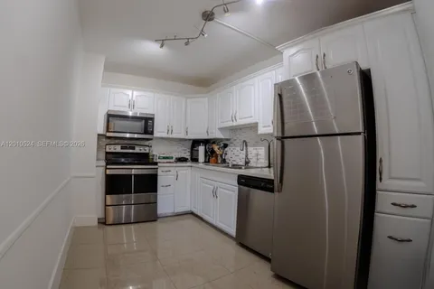 $365,000 | 20100 West Country Club Drive, Unit 504, Aventura, FL 33180